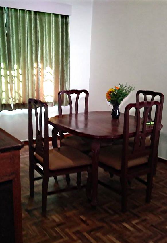 Spacious Dining Room to Enhance Dining Experience